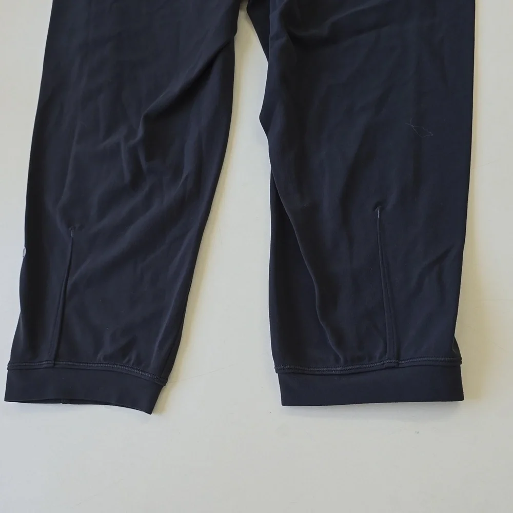 Lululemon Rejuvenate Crop *18